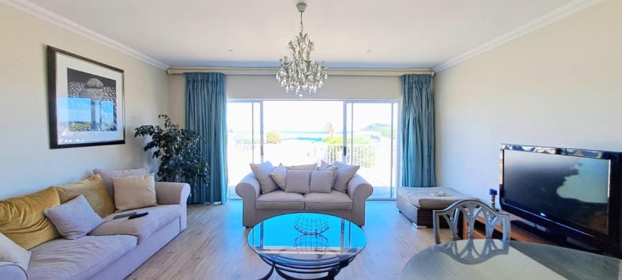 5 Bedroom Property for Sale in Sandbaai Western Cape